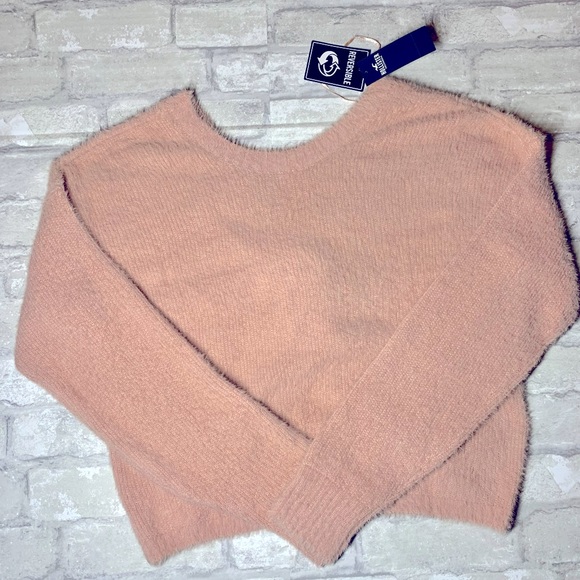 HOLLISTER: COZY REVERSIBLE TWISTED CROPPED SWEATER - Picture 5 of 9